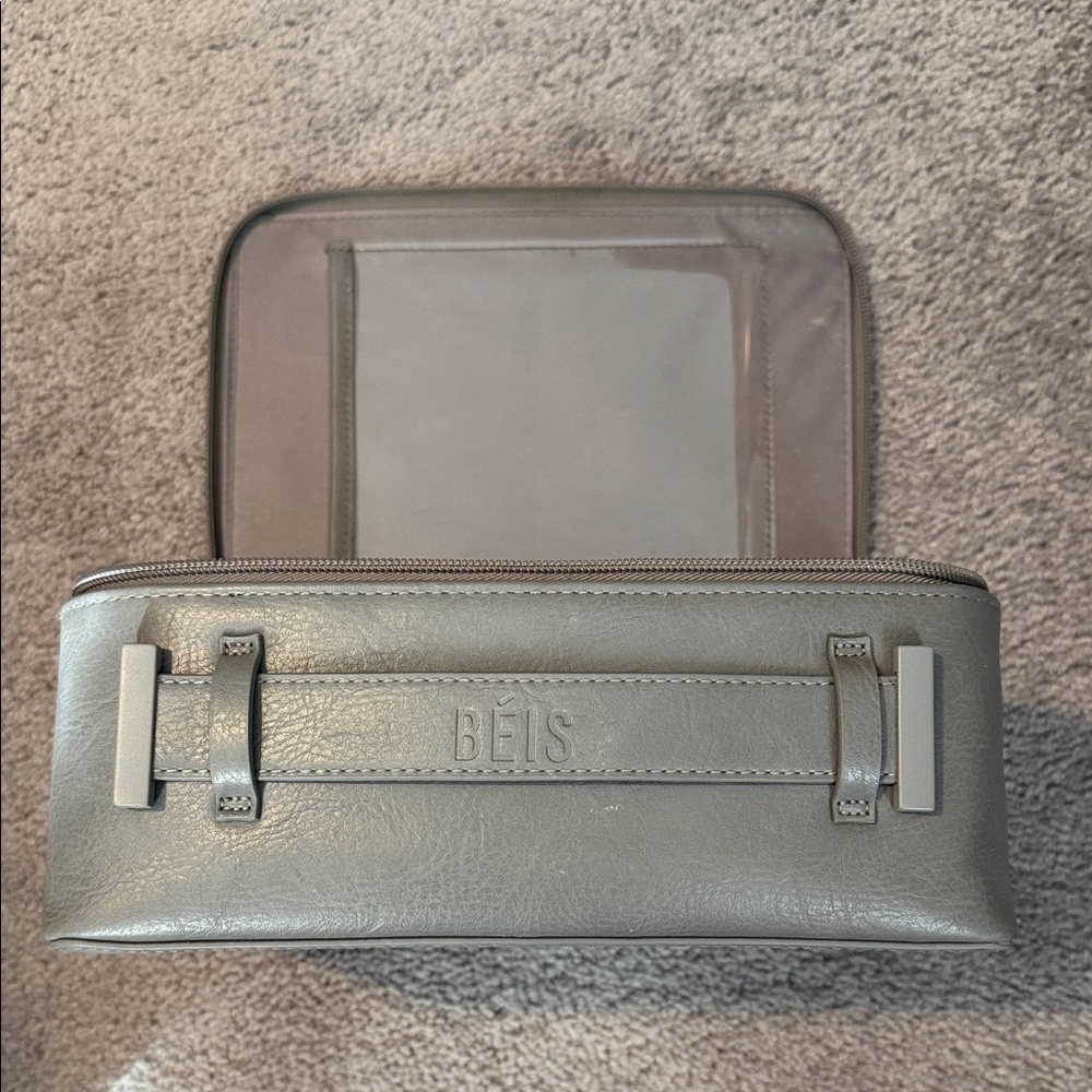 BEIS Taupe The cosmetic case